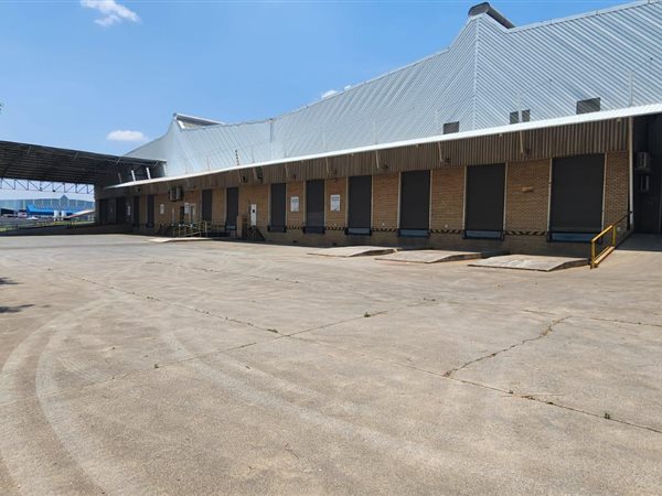 8000  m² Industrial space in Isando