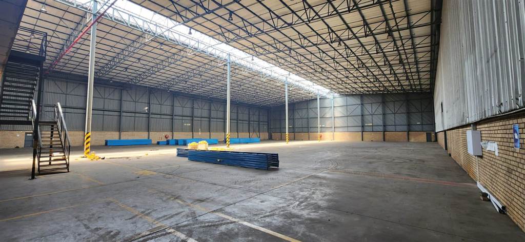 8000  m² Industrial space in Isando photo number 6