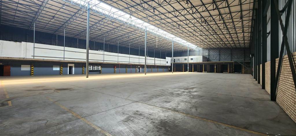 8000  m² Industrial space in Isando photo number 9