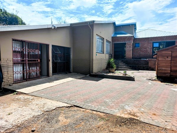 11 Bedroom House 11 Bedroom House