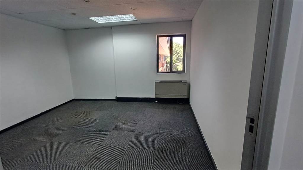 23.9  m² Commercial space in Woodmead photo number 10