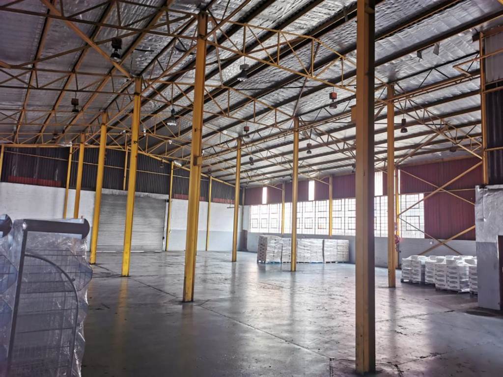 960  m² Industrial space in Jacobs photo number 3