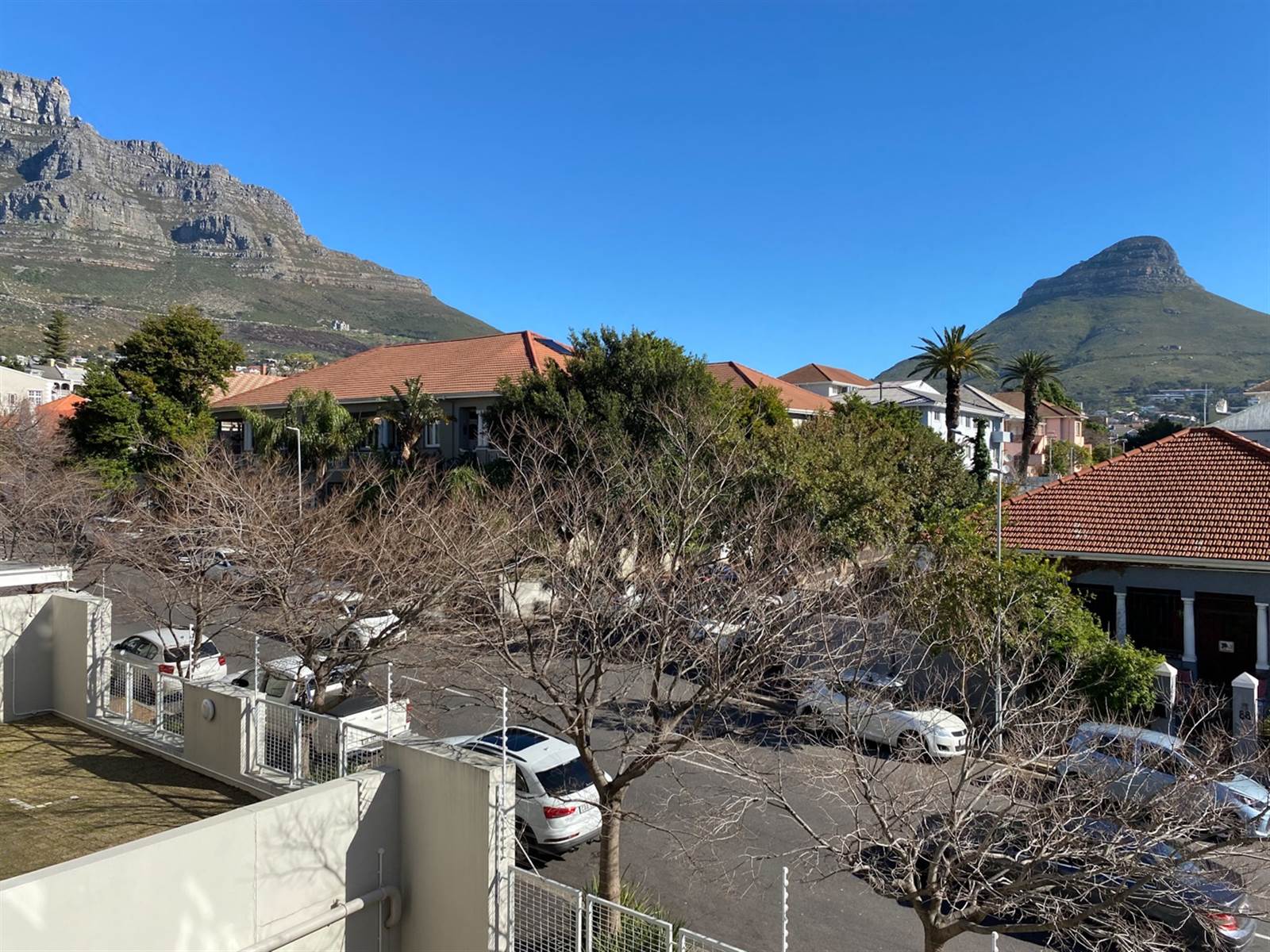 1 Bed Apartment in Vredehoek photo number 2