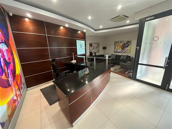 242  m² Commercial space in Bryanston