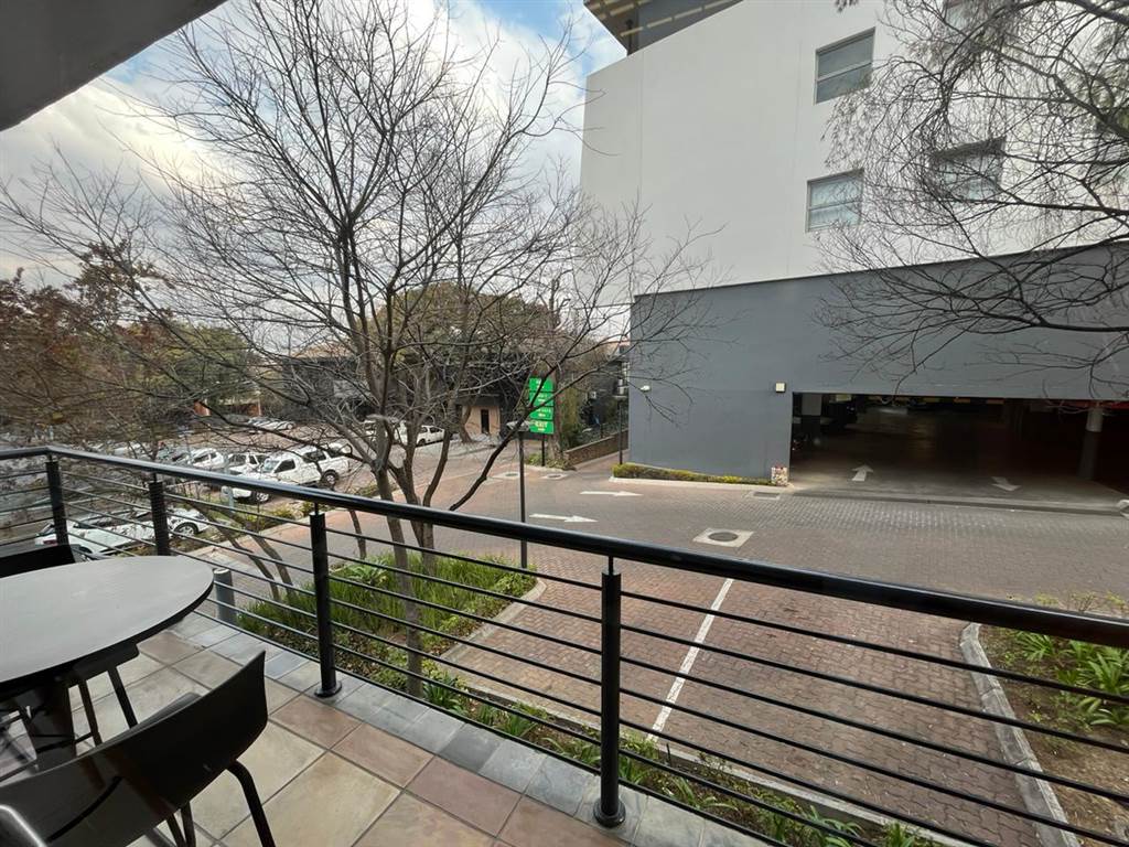 242  m² Commercial space in Bryanston photo number 18