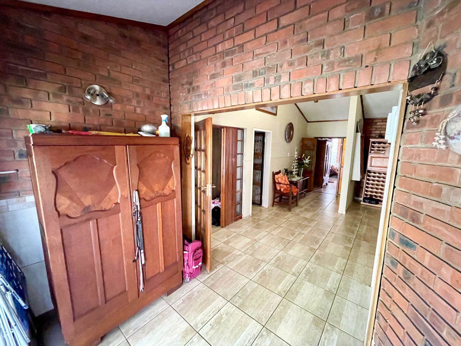 4 Bed House in Secunda photo number 13