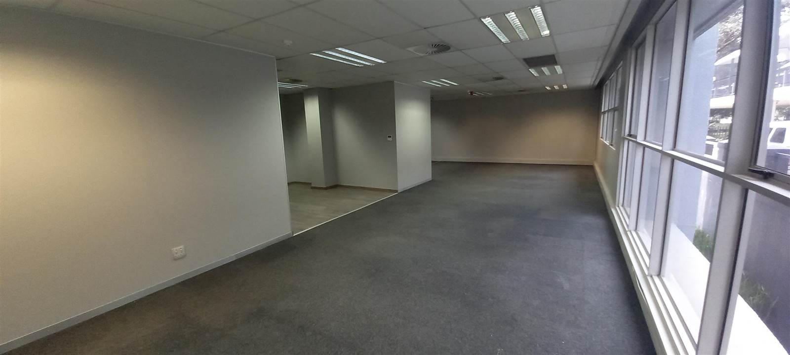 284  m² Commercial space in Bedfordview photo number 16