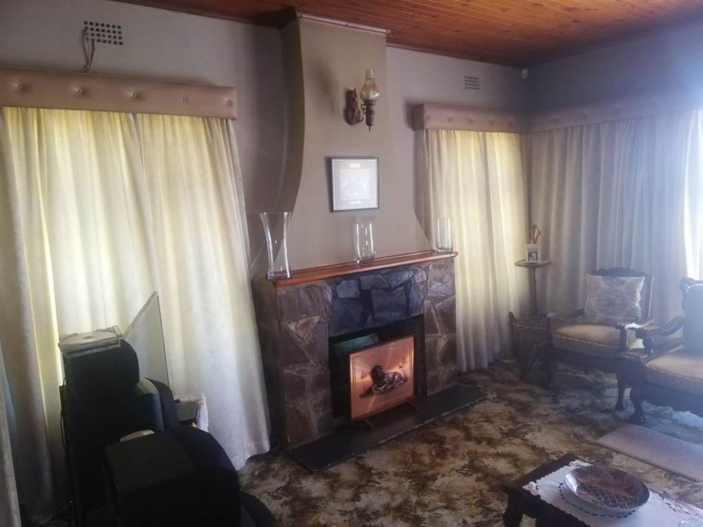 3 Bed House in Pacaltsdorp photo number 6