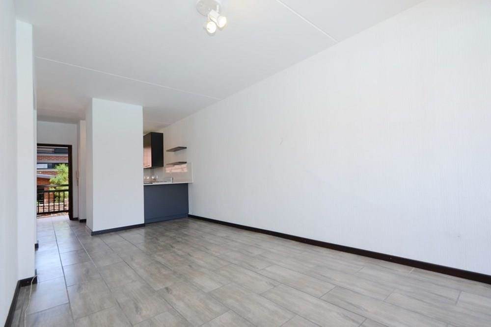 2 Bed Apartment in Linden photo number 9