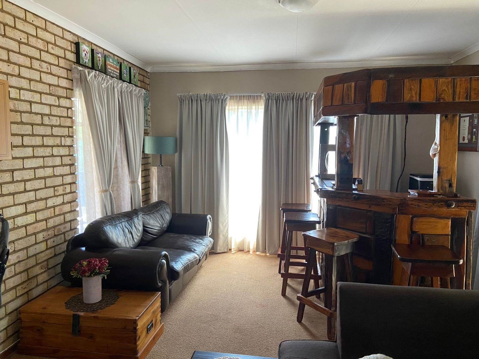 2 Bed Townhouse in Parys photo number 9
