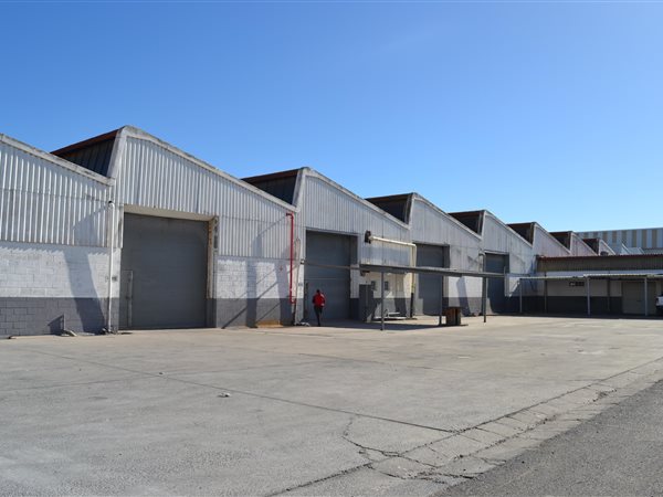 660  m² Industrial space