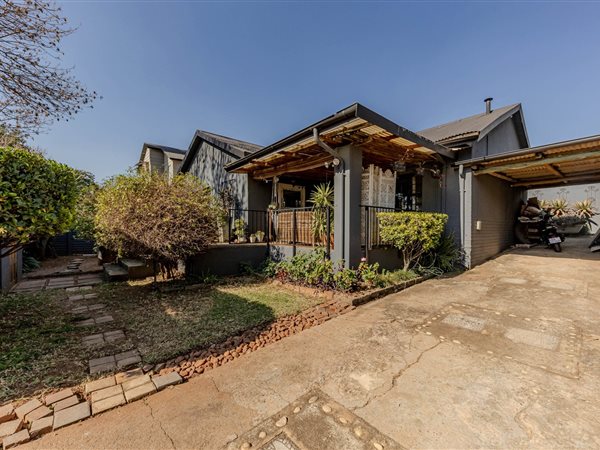 2 Bedroom House 2 Bedroom House
