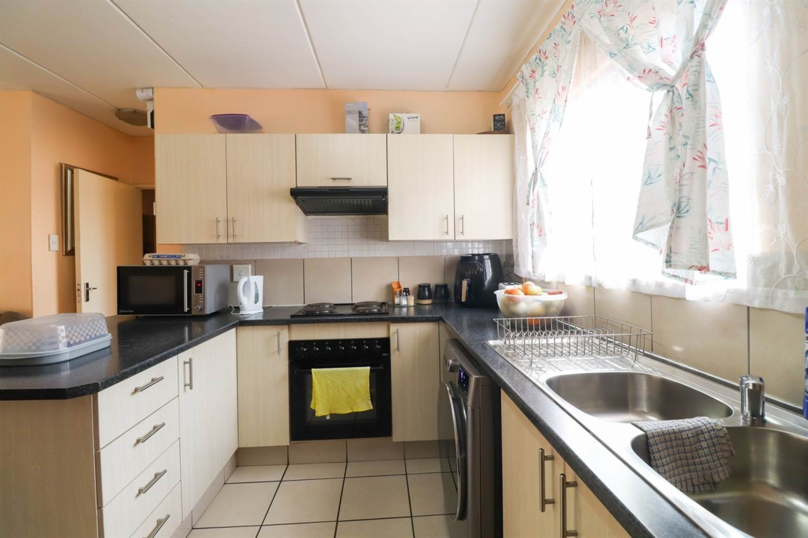 2 Bed Apartment in Witfield photo number 5