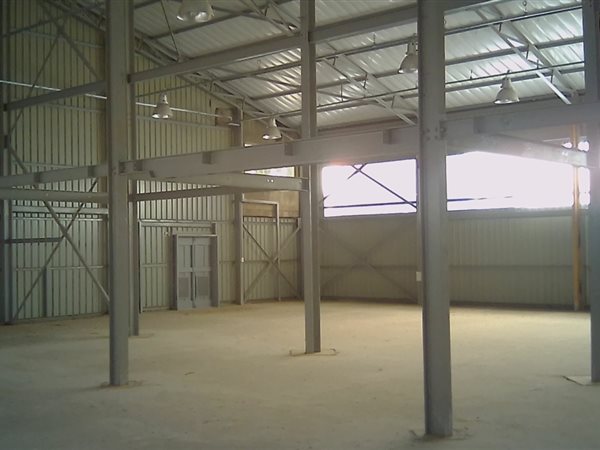 476  m² Industrial space