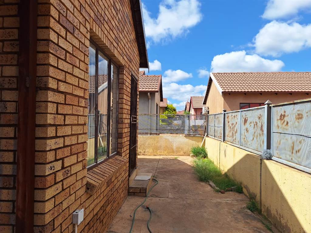 3 Bed House in Soshanguve photo number 27