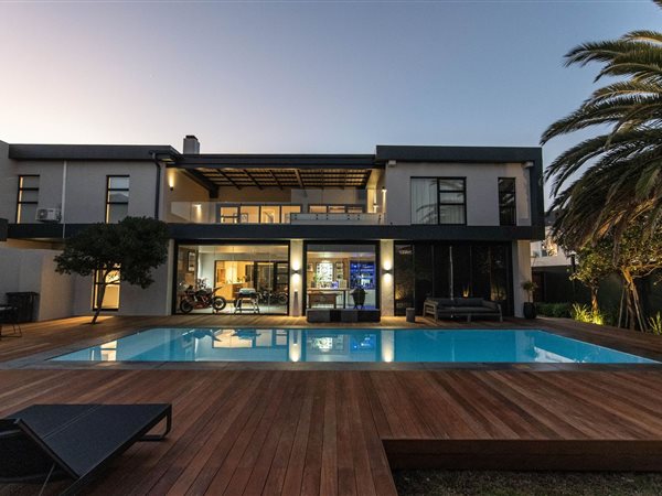 6 Bed House in Summerstrand
