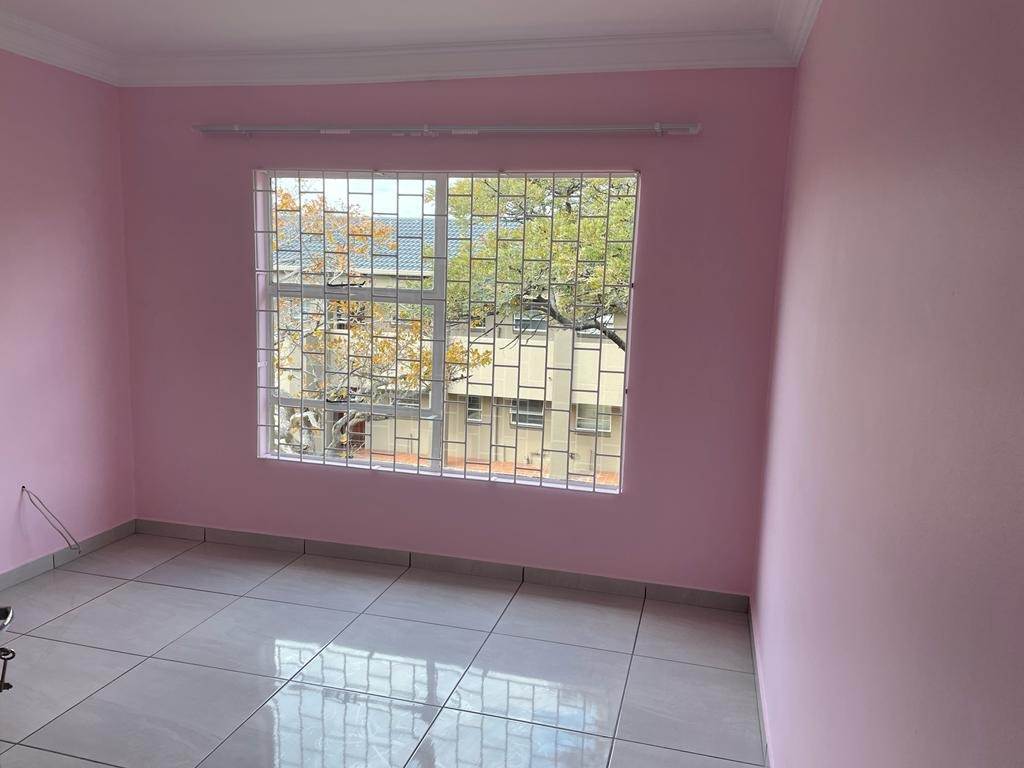 2 Bed Apartment in Protea Park photo number 12