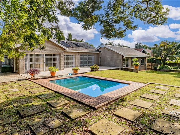 4 Bedroom House 4 Bedroom House