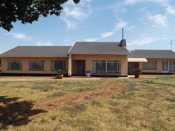 4 Bed House in Valley Settlements AH