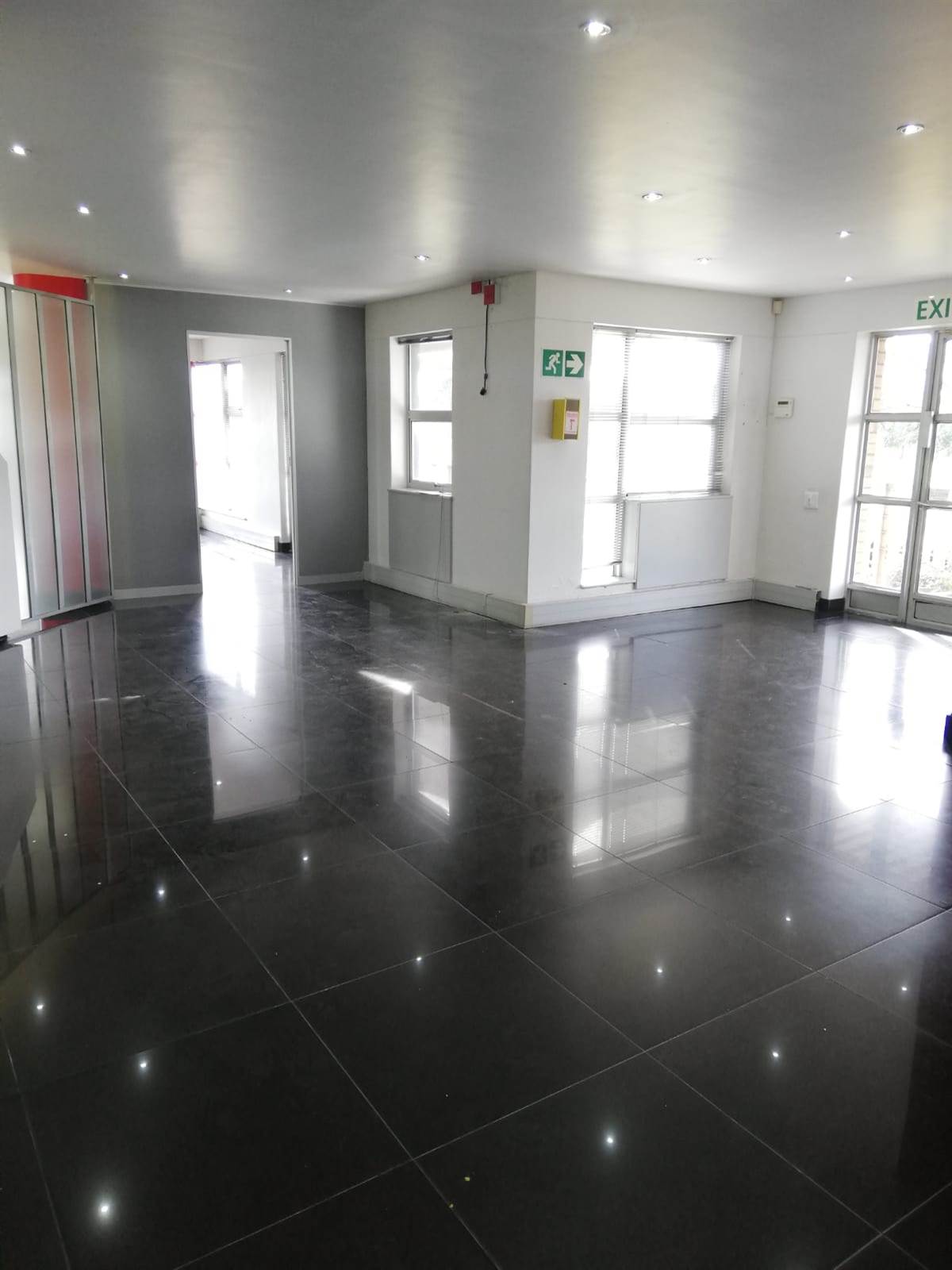 470.41  m² Office Space in Parow Central photo number 16