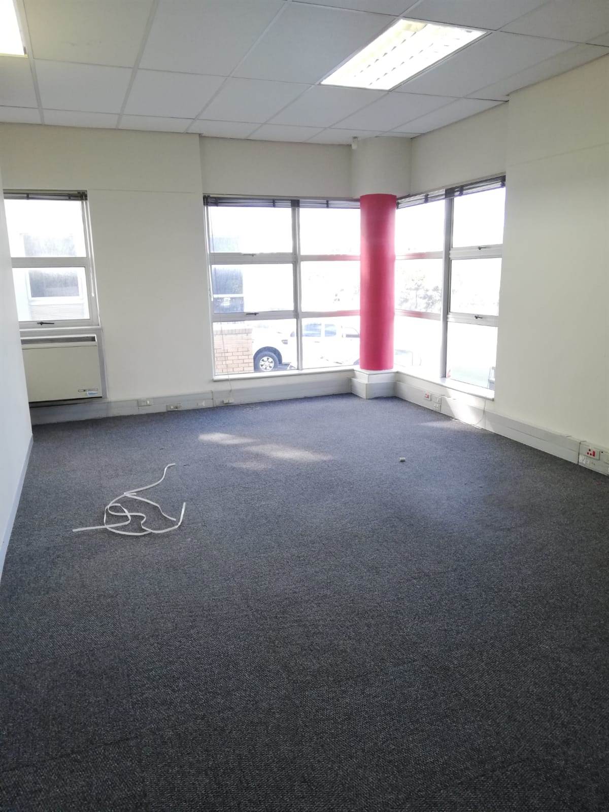 470.41  m² Office Space in Parow Central photo number 2