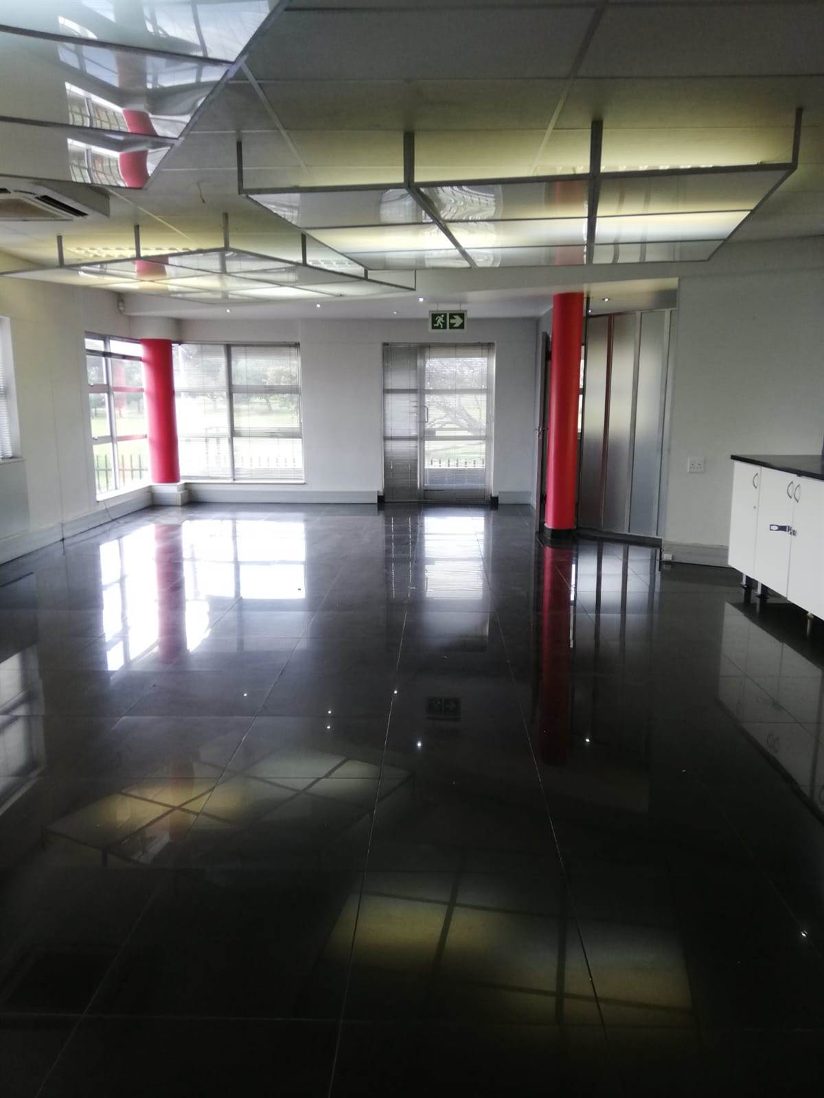 470.41  m² Office Space in Parow Central photo number 1