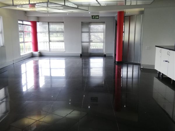 470.410003662109  m² Office Space