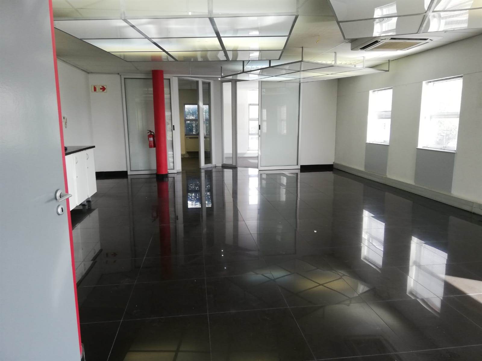 470.41  m² Office Space in Parow Central photo number 10