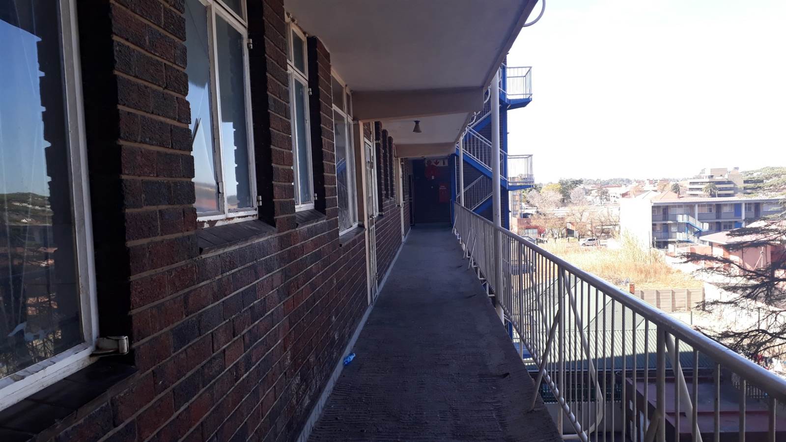 2 Bed Apartment in Vereeniging Central photo number 15