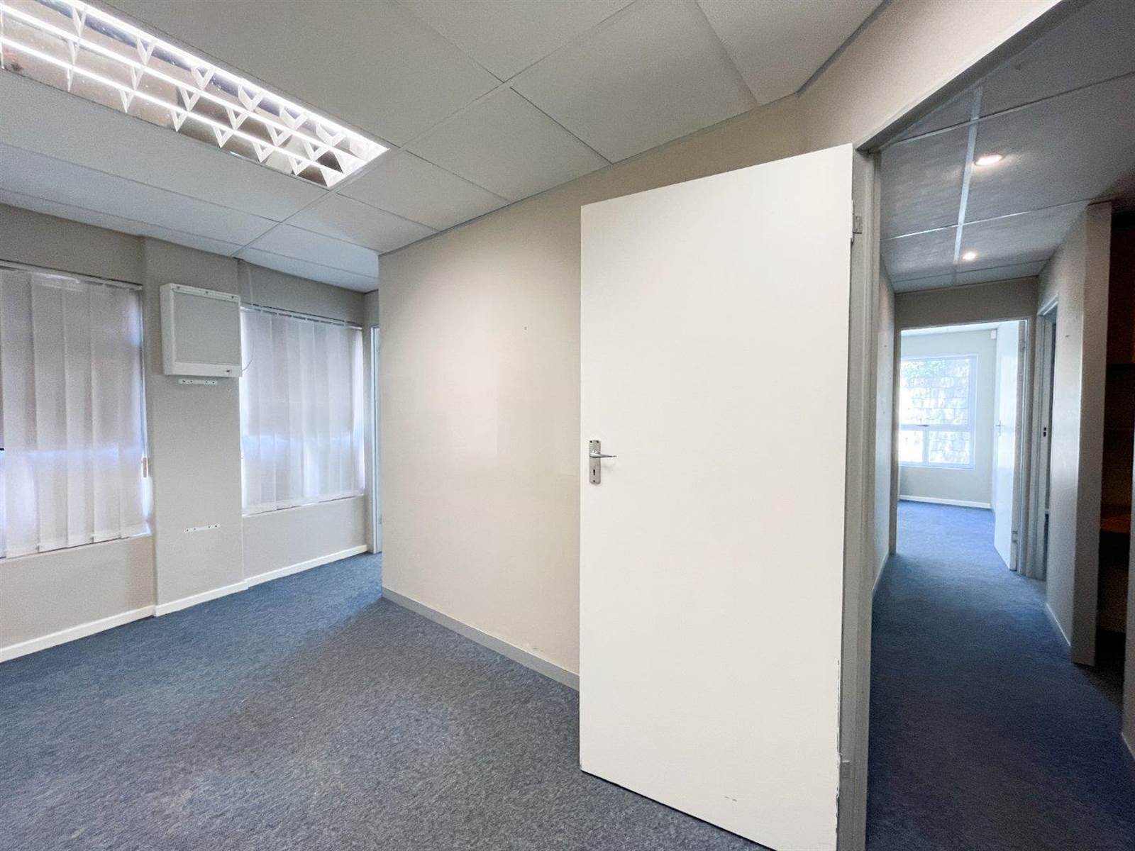 154  m² Office Space in Plattekloof photo number 6