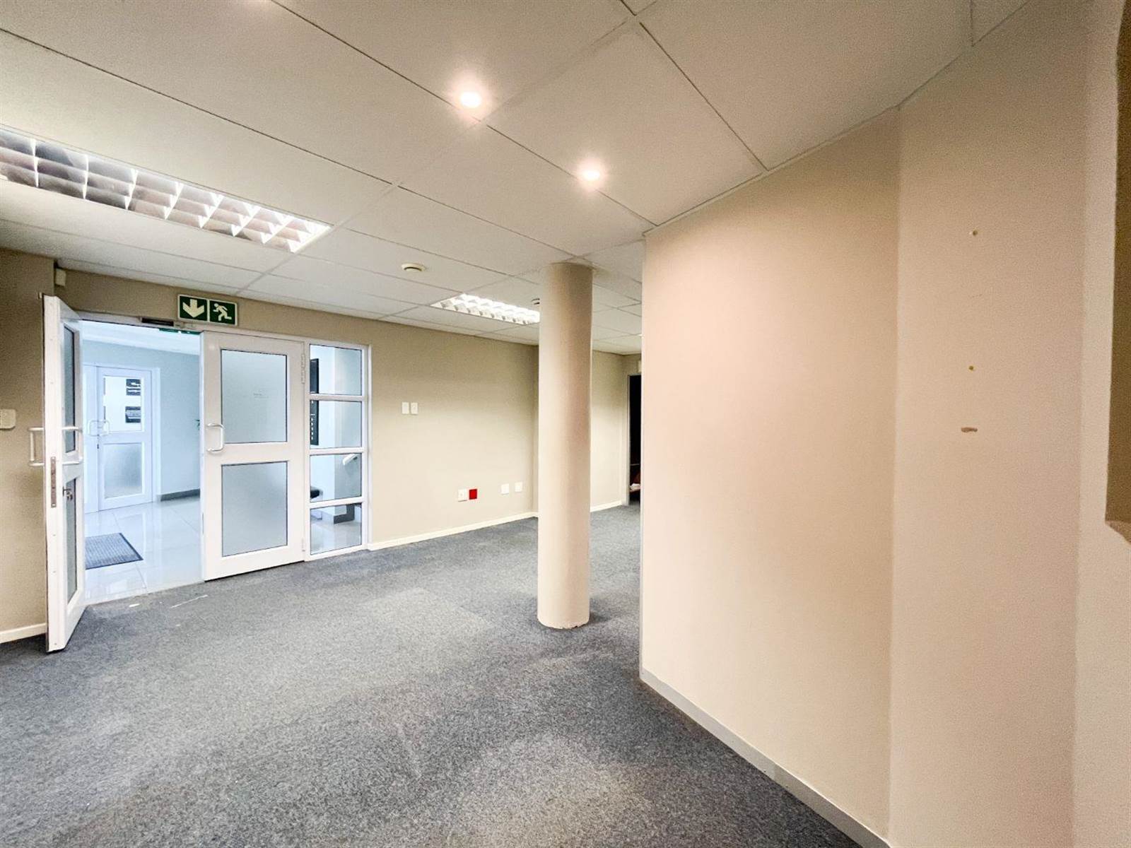 154  m² Office Space in Plattekloof photo number 13