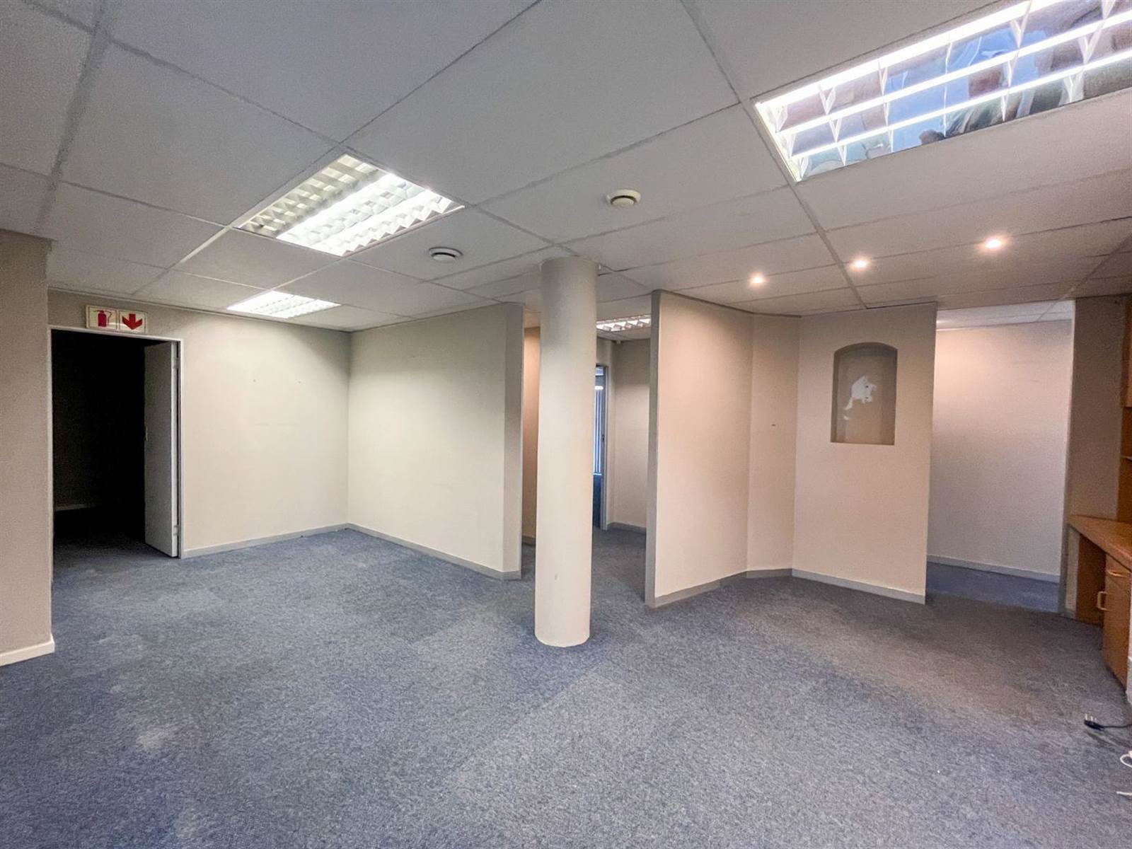 154  m² Office Space in Plattekloof photo number 3