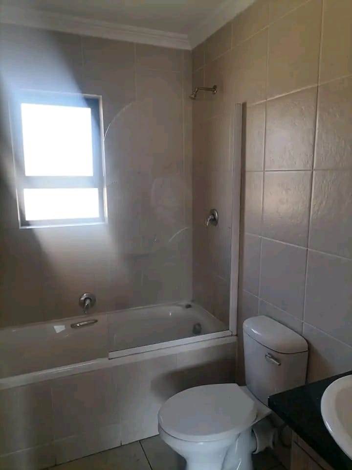 2 Bed House in Albemarle Ext 2 photo number 2
