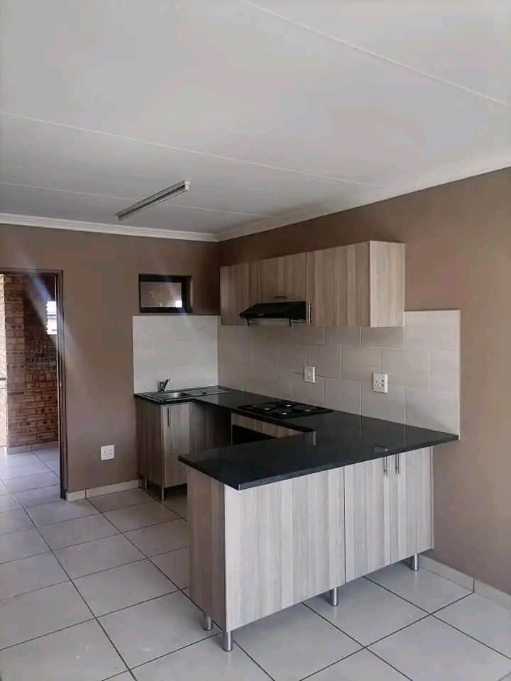 2 Bed House in Albemarle Ext 2 photo number 7