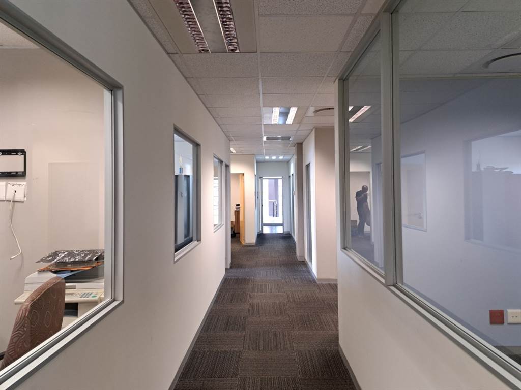 309  m² Office Space in Mt Edgecombe photo number 12