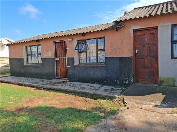3 Bedroom House 3 Bedroom House
