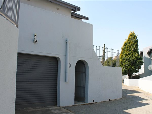 3 Bed Apartment in St Helena