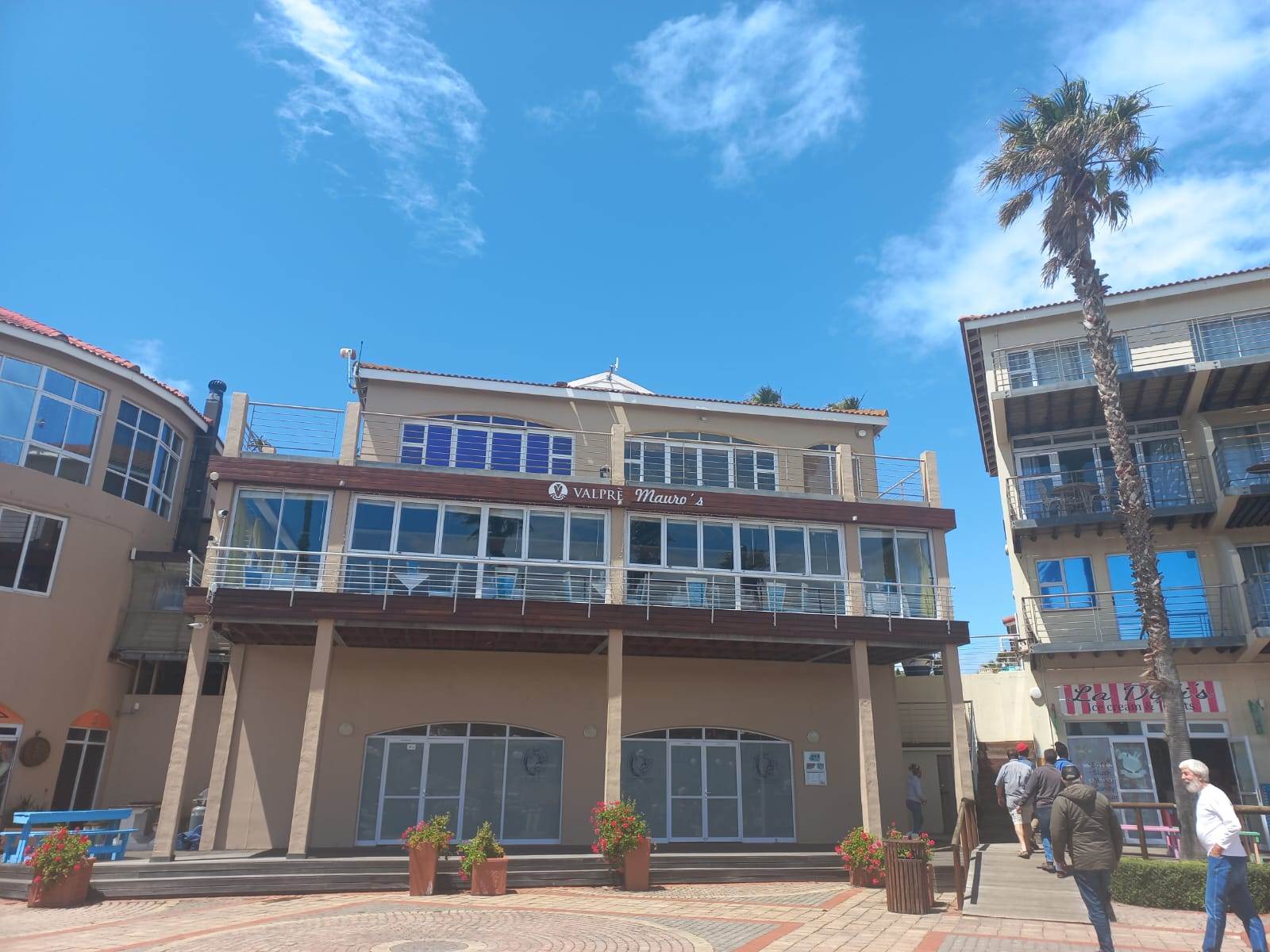97  m² Commercial space in St Francis Bay photo number 1