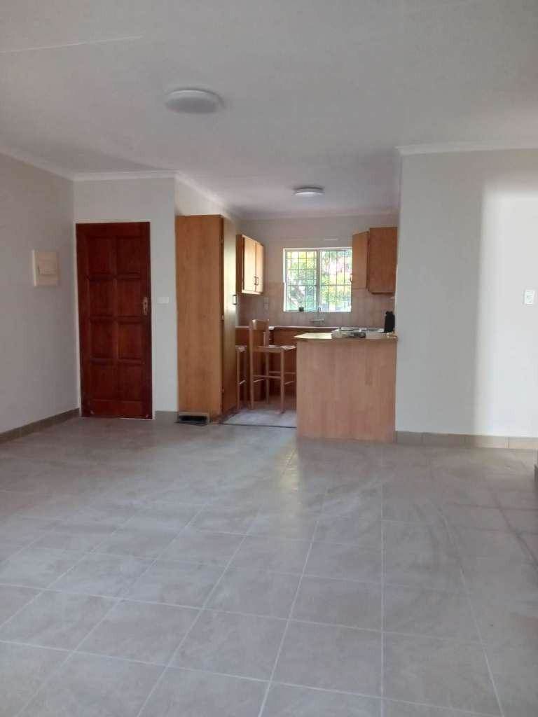 2 Bed Townhouse in La Montagne photo number 2