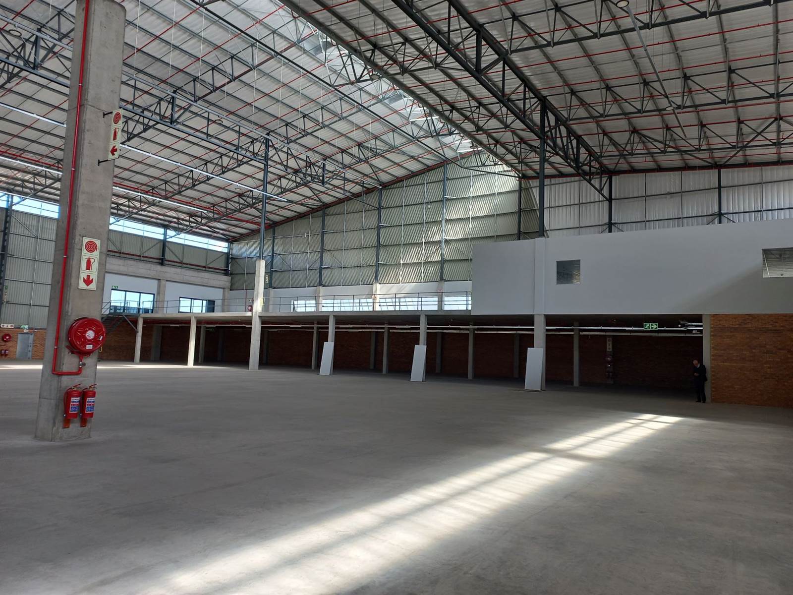 14850  m² Industrial space in Anderbolt photo number 4