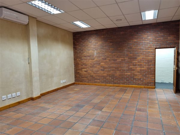 258  m² Commercial space