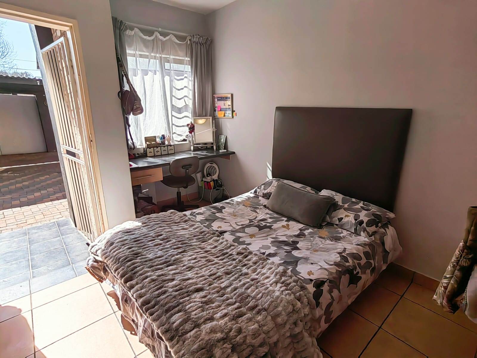 2 Bed Apartment in Die Bult photo number 13
