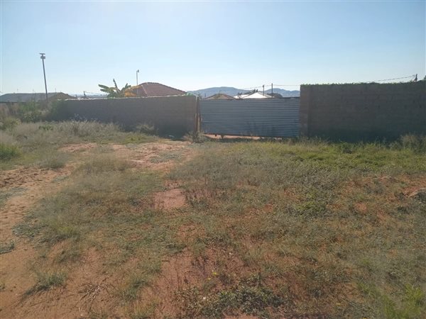 1 000 m² Land