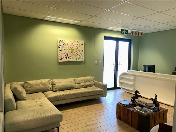 210 m² Office Space 210 m² Office Space