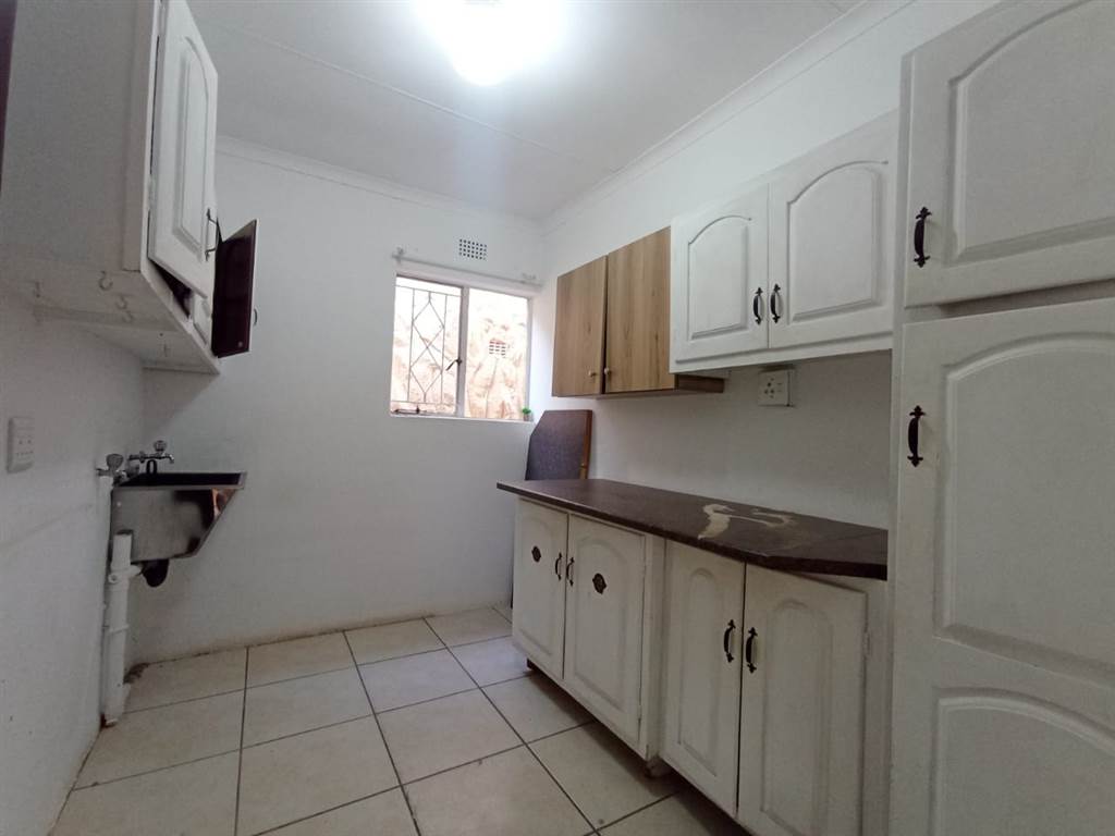 3 Bed Townhouse in Northcliff photo number 7