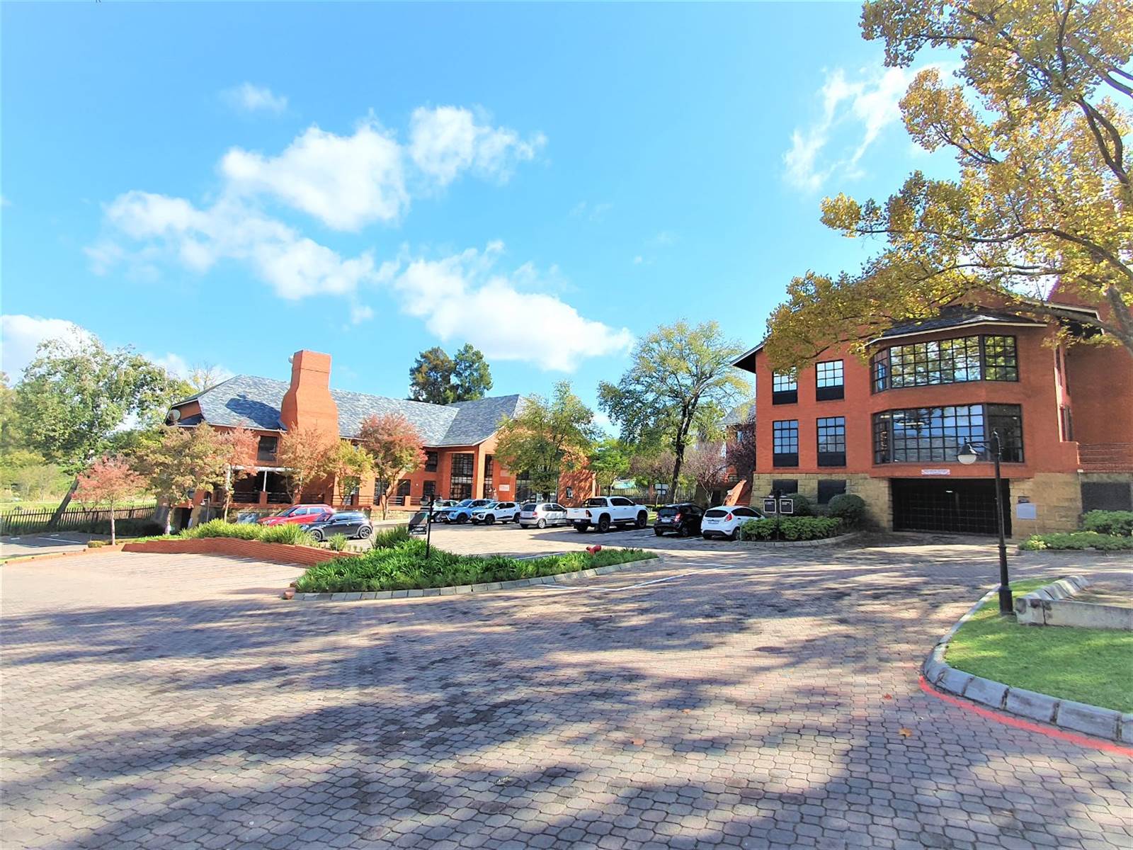 396  m² Office Space in Bryanston photo number 1