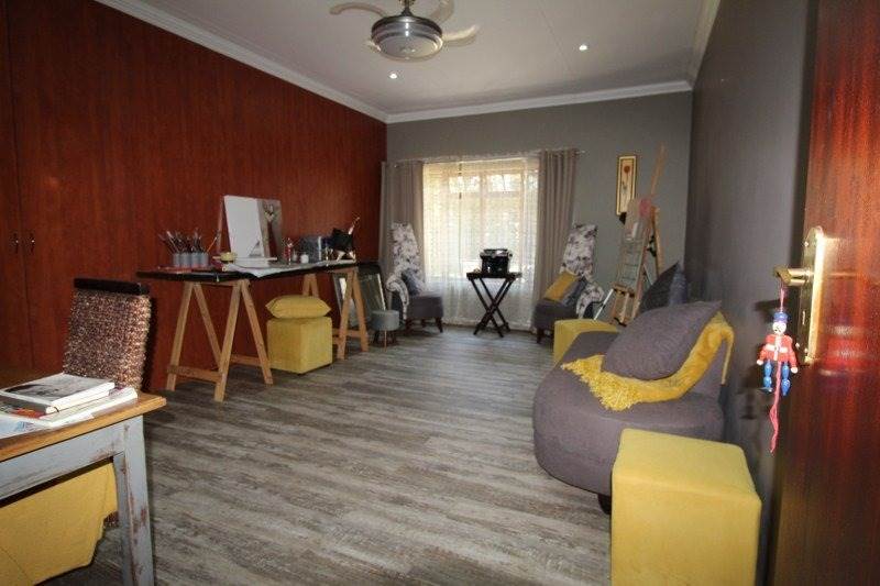 4 Bed House in Baillie Park photo number 5