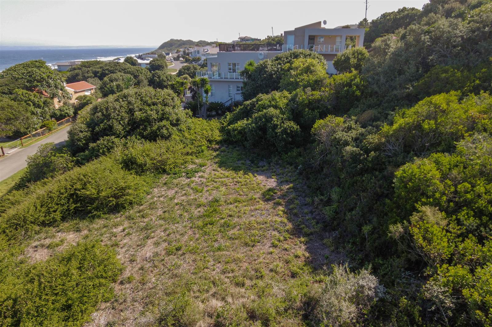 1045 m² Land available in Pienaarstrand photo number 16