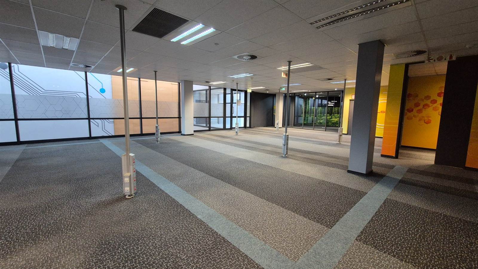 1823  m² Office Space in Menlyn photo number 28