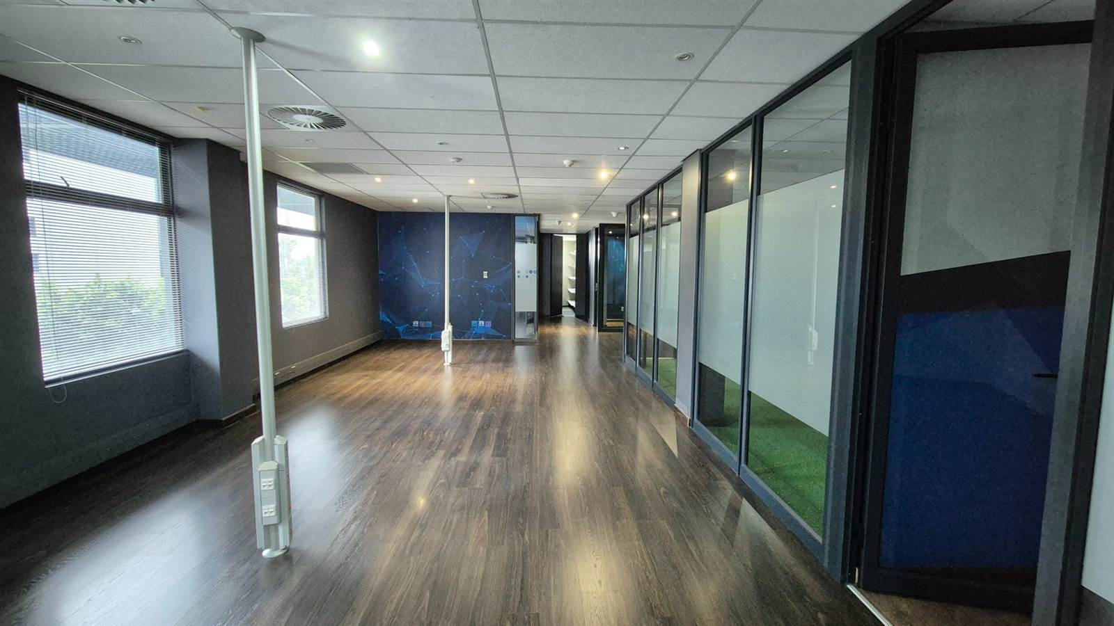 1823  m² Office Space in Menlyn photo number 5
